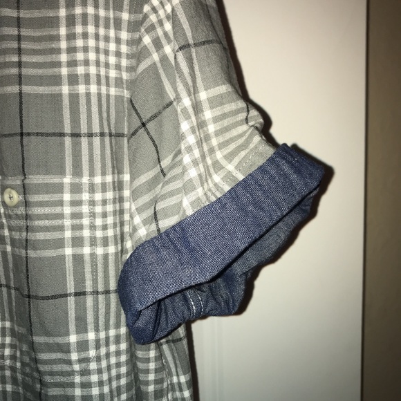 Casual fitted button up - Picture 3 of 3